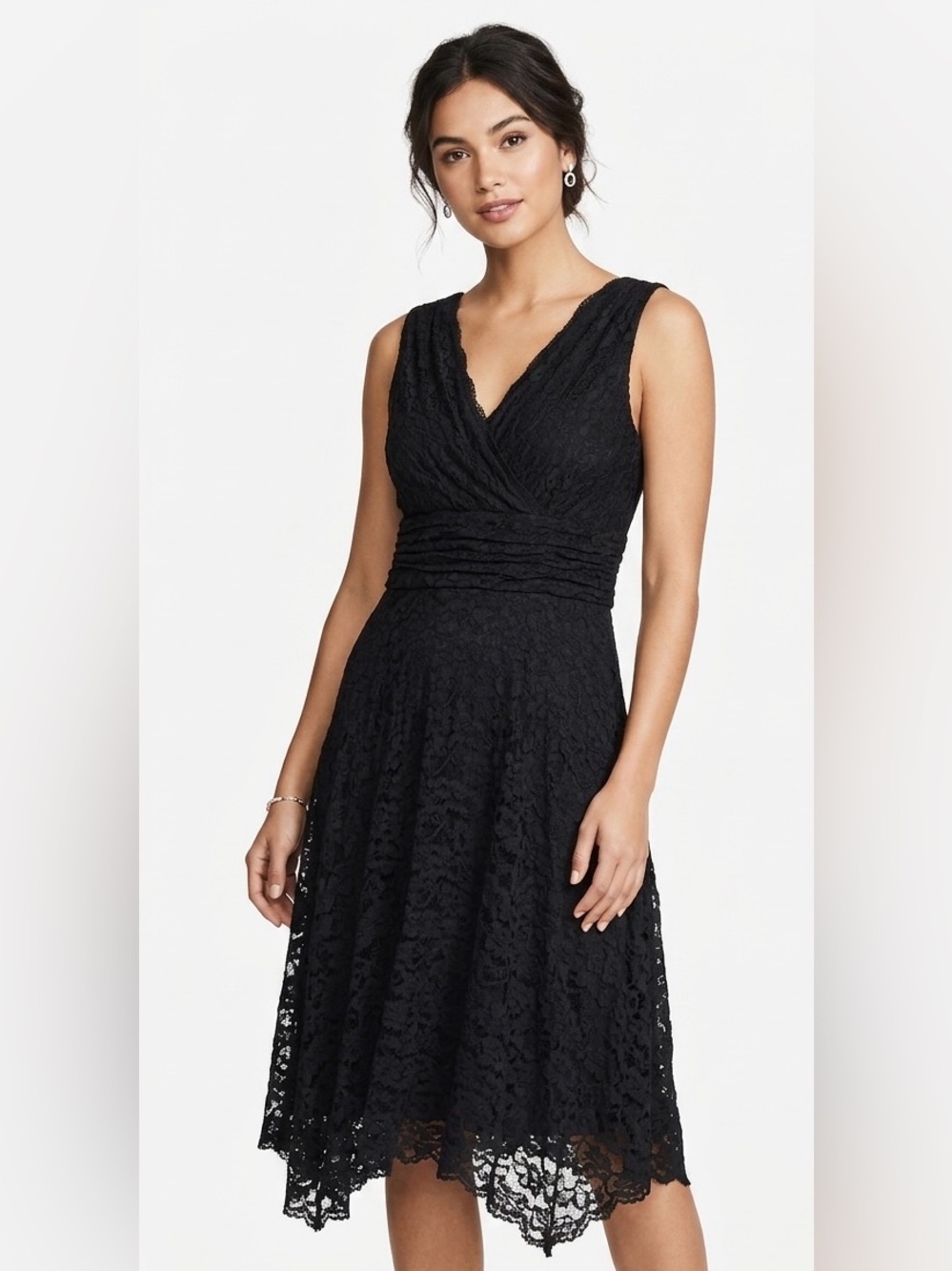 Elegant Floral Lace Sleeveless Cocktail Dress – Black
